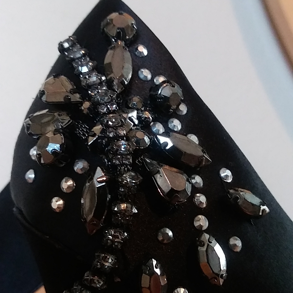 Antonio Melani black embellished peep toe heels size 6M (medium width) - Picture 8 of 9